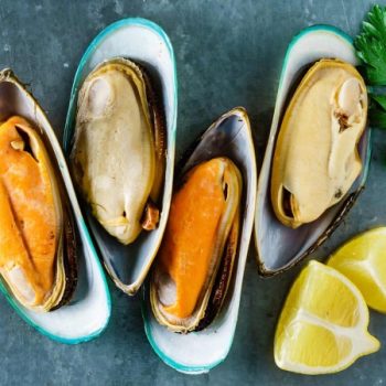 Half shell mussels